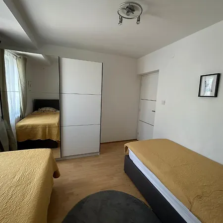 Apartment Sandra Vir