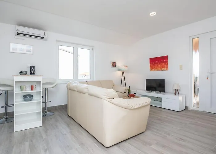 Апартаменты Sandra